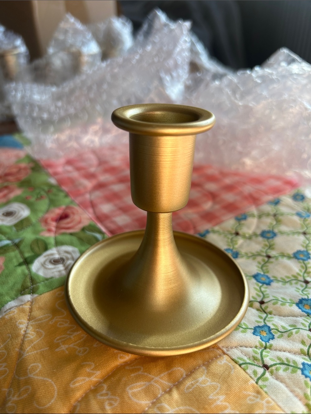 Set of 8 Gold Metal Candle Holders - Sleek Minimal Design